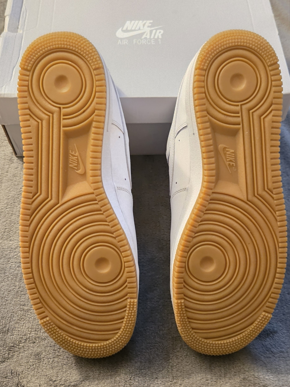 🤍🤎Nike Air Force 1'07 Low White On White Sneakers with Gum Outsole🤍🤎 Size 13 - Picture 3 of 7